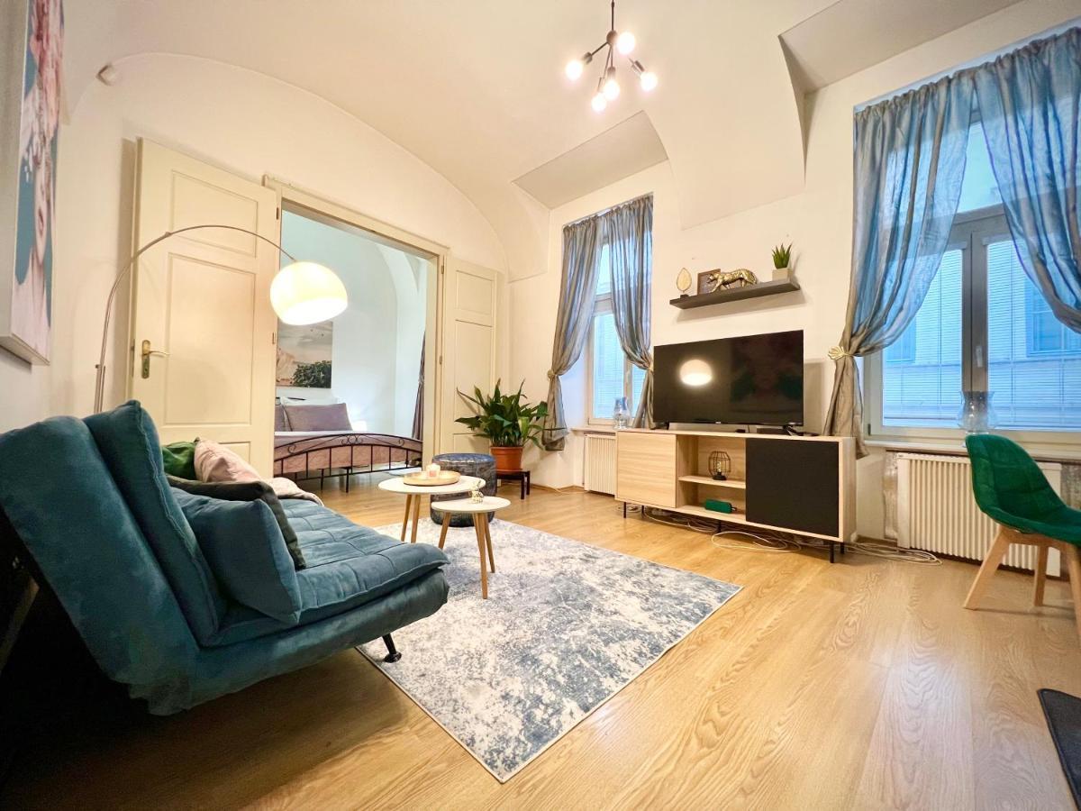 Elegant Apartment In Košice Extérieur photo